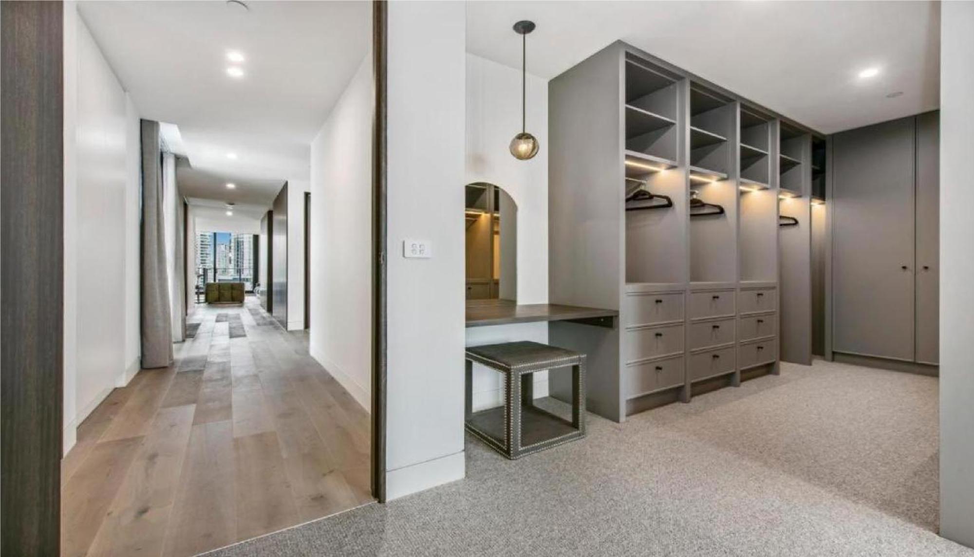 Apartment Luxury Penthouse With Astonishing Bay And Views