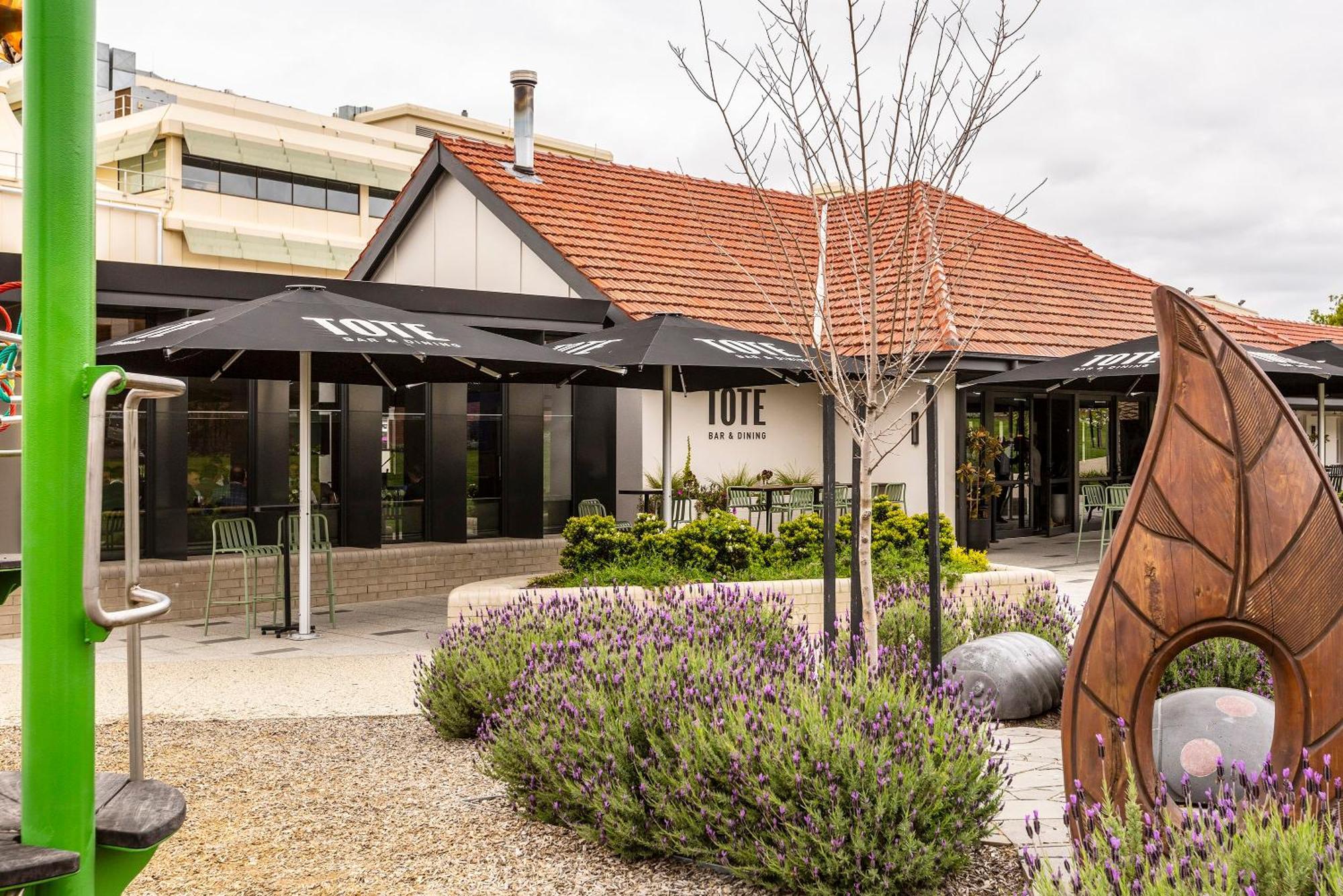Apartment Moonee Valley Park With Parking Melbourne