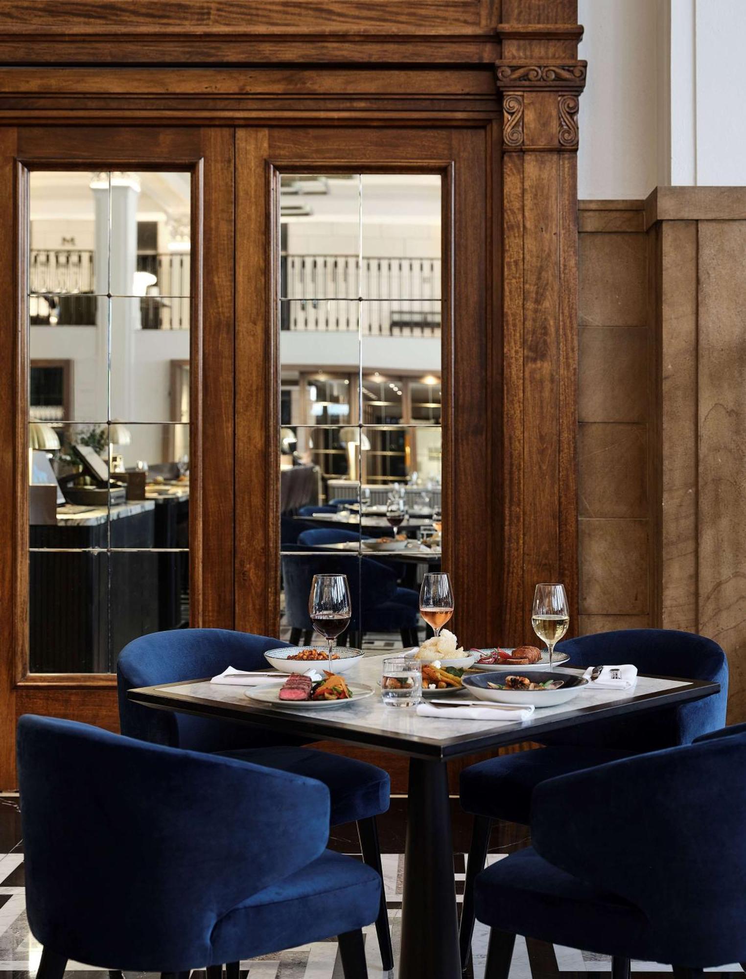 Hilton Little Queen Street Hotel 5*