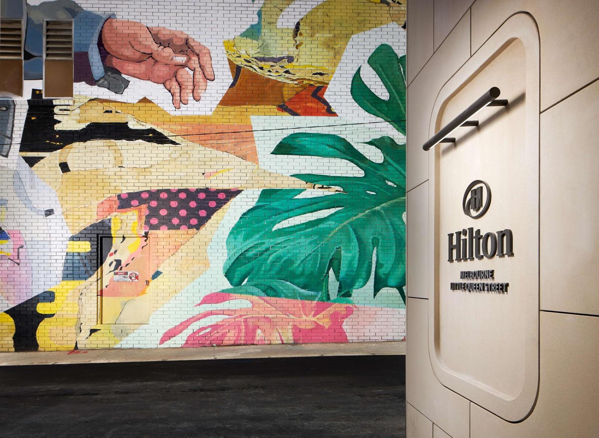 Hilton Little Queen Street 5* Melbourne