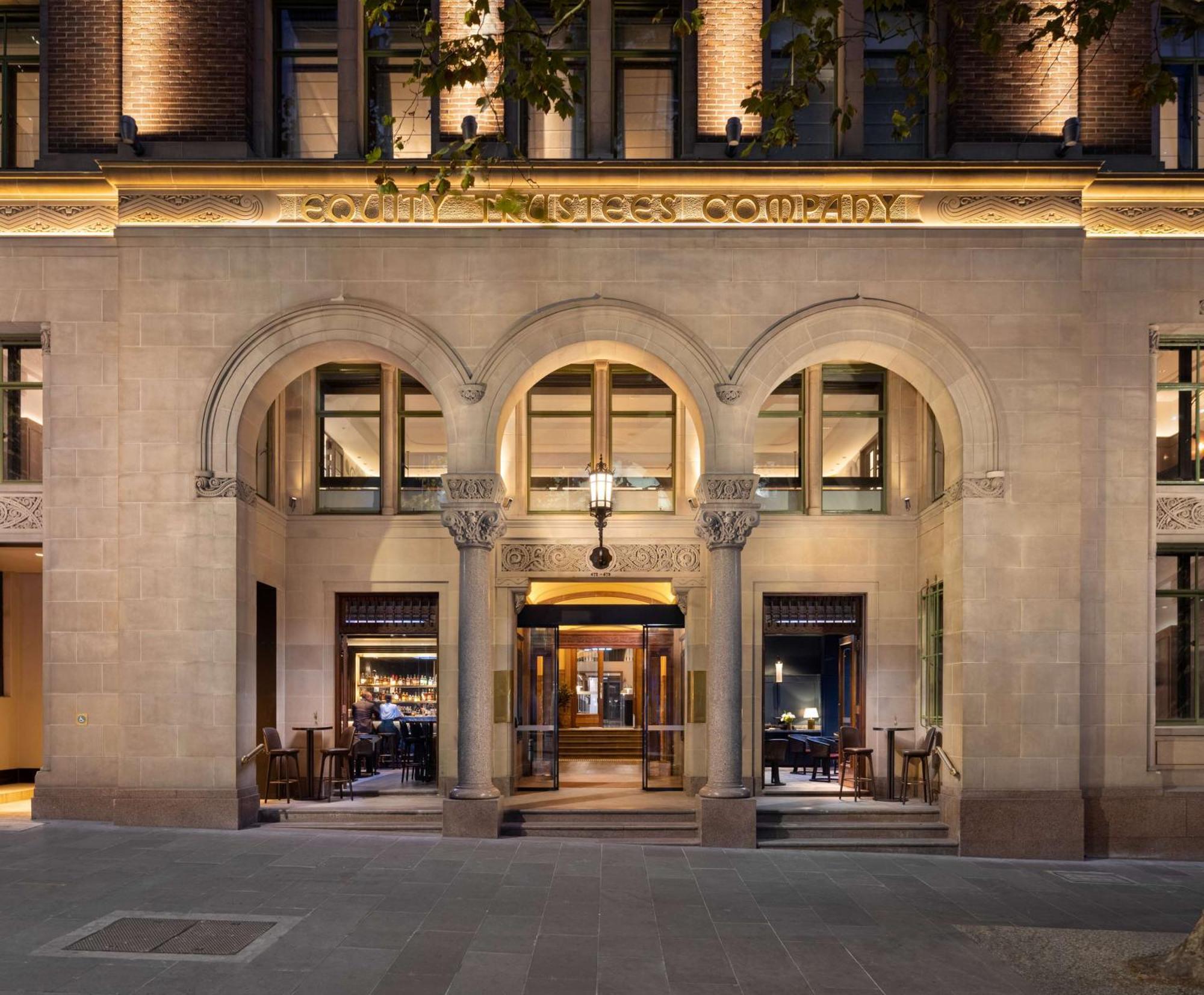 Hilton Little Queen Street 5*