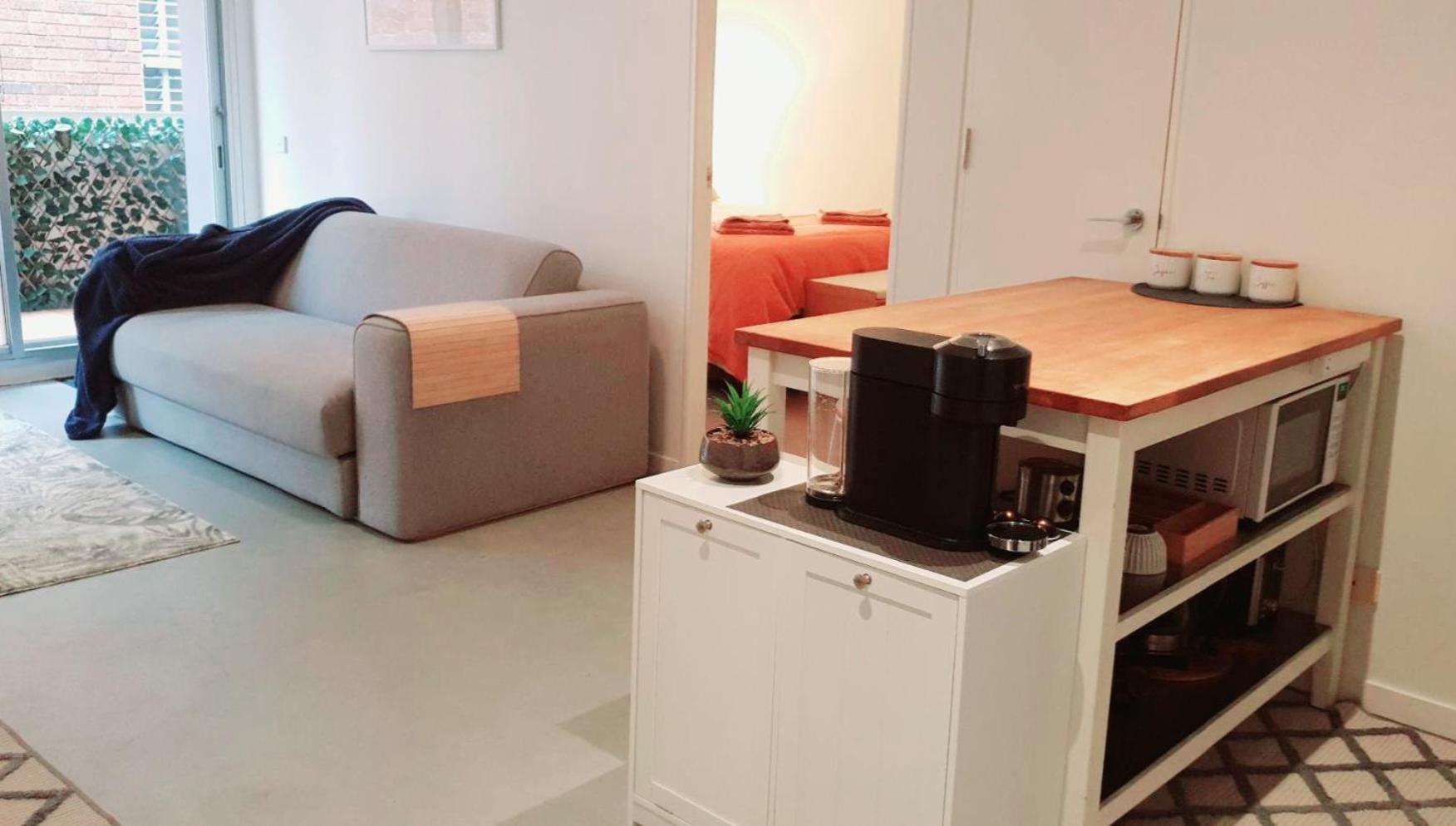 Cosy With Free Secure Car Park * Melbourne