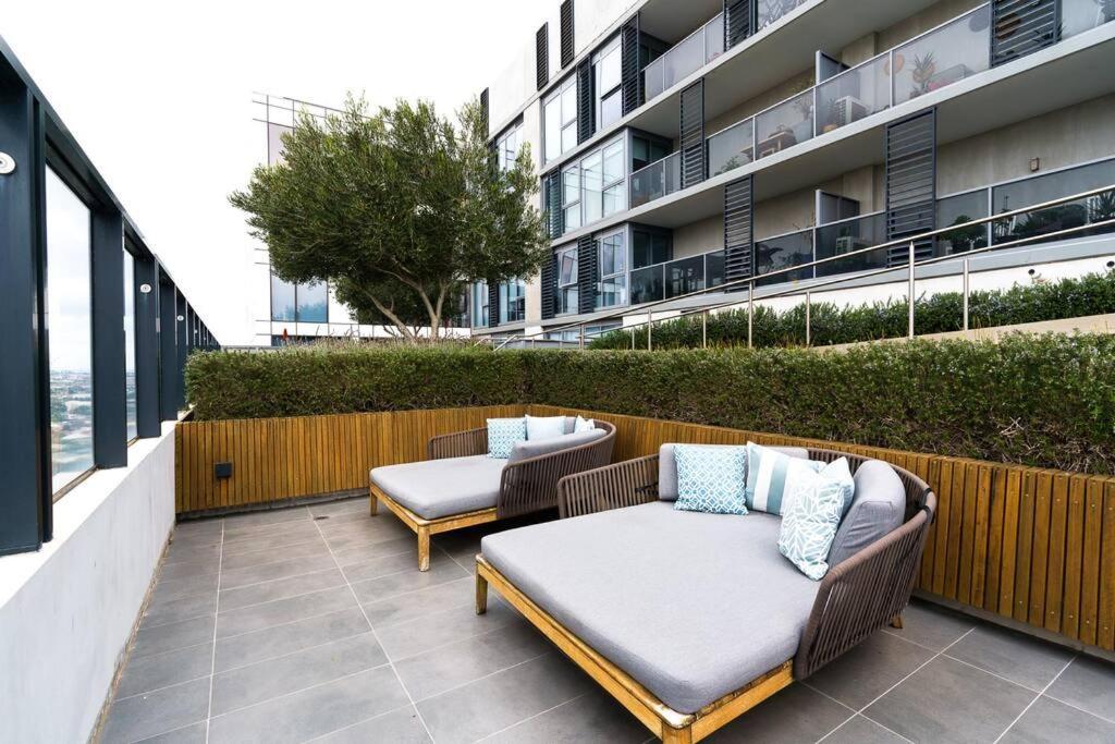 Modern 1 Bed Opposite Racecourse Apartamento