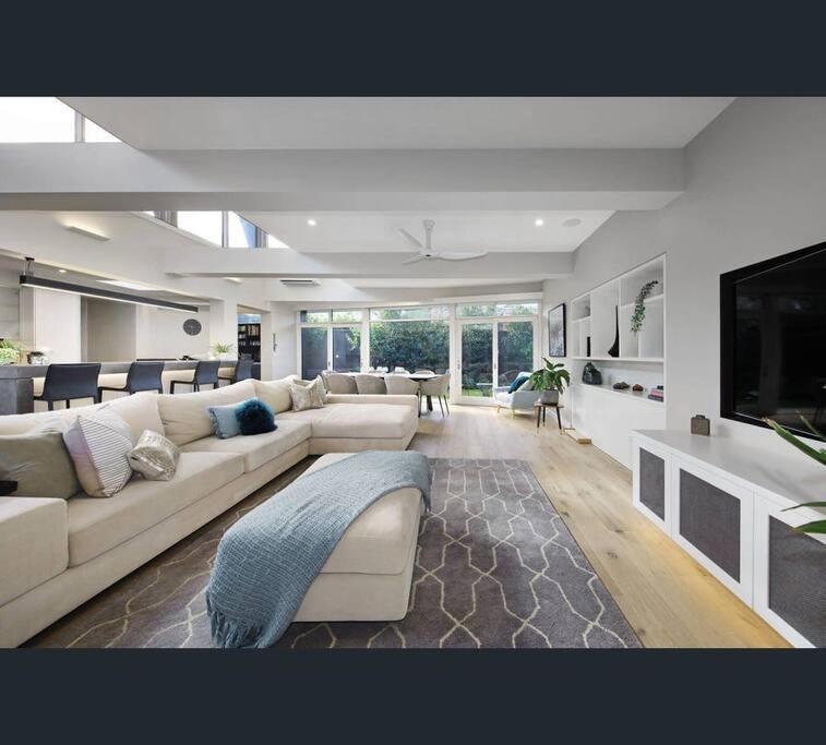 Family And Resort-style Setting * Melbourne