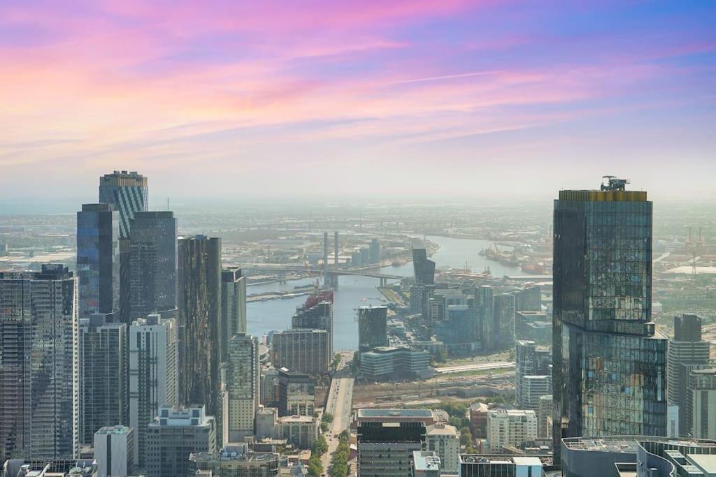 Apartment Cloud Living-highest 1 Bed Apt In Mel Cbd 1b1b1car Melbourne