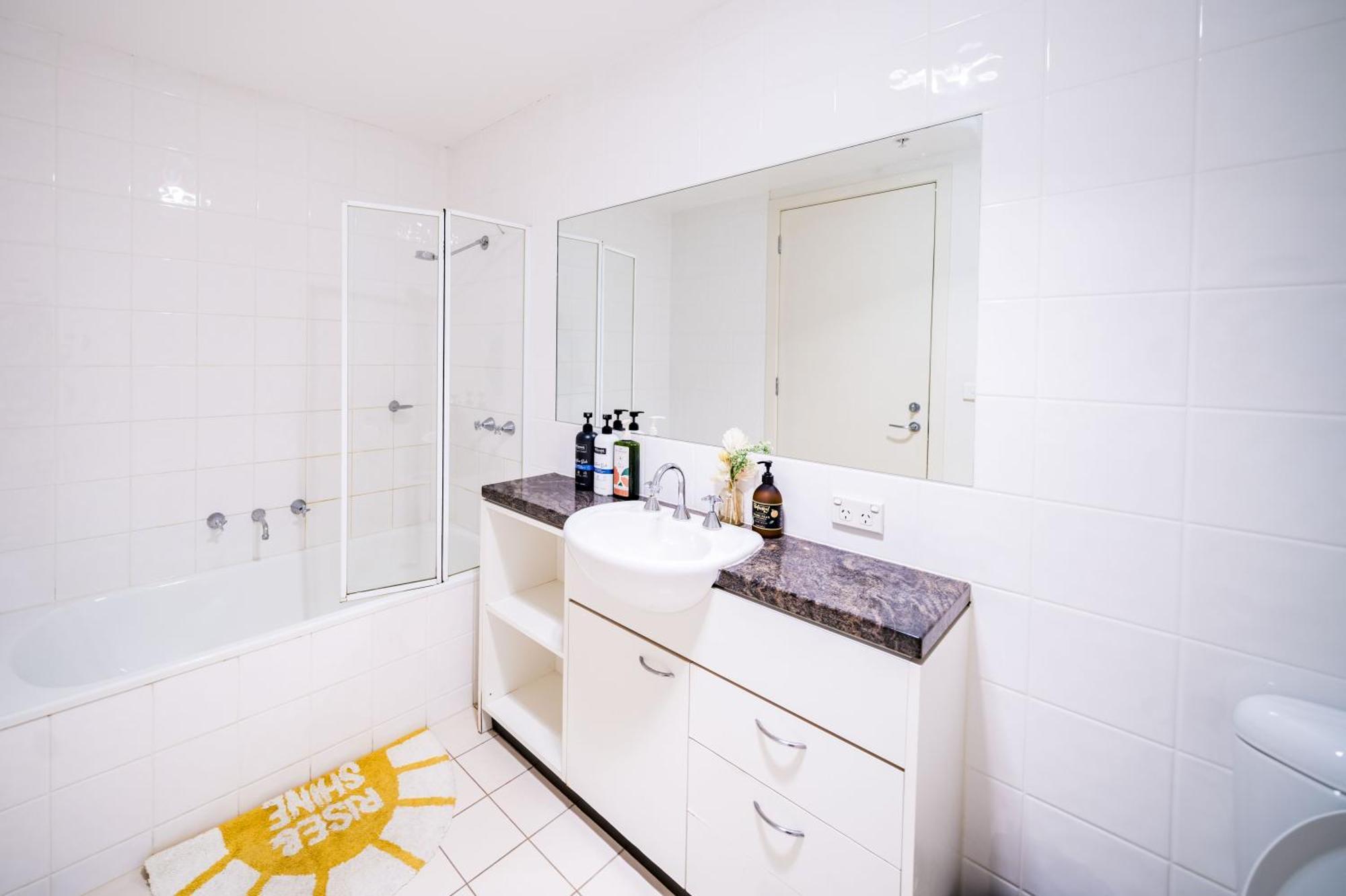 Oceanview 3br Oasis Close To Cbd-free Parking *