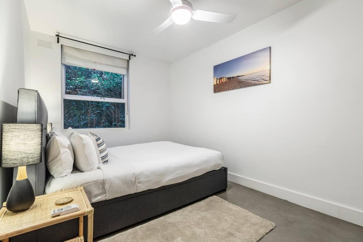 'cedar Loft' Contemporary Comfort In Leafy St Kilda Apartment Melbourne