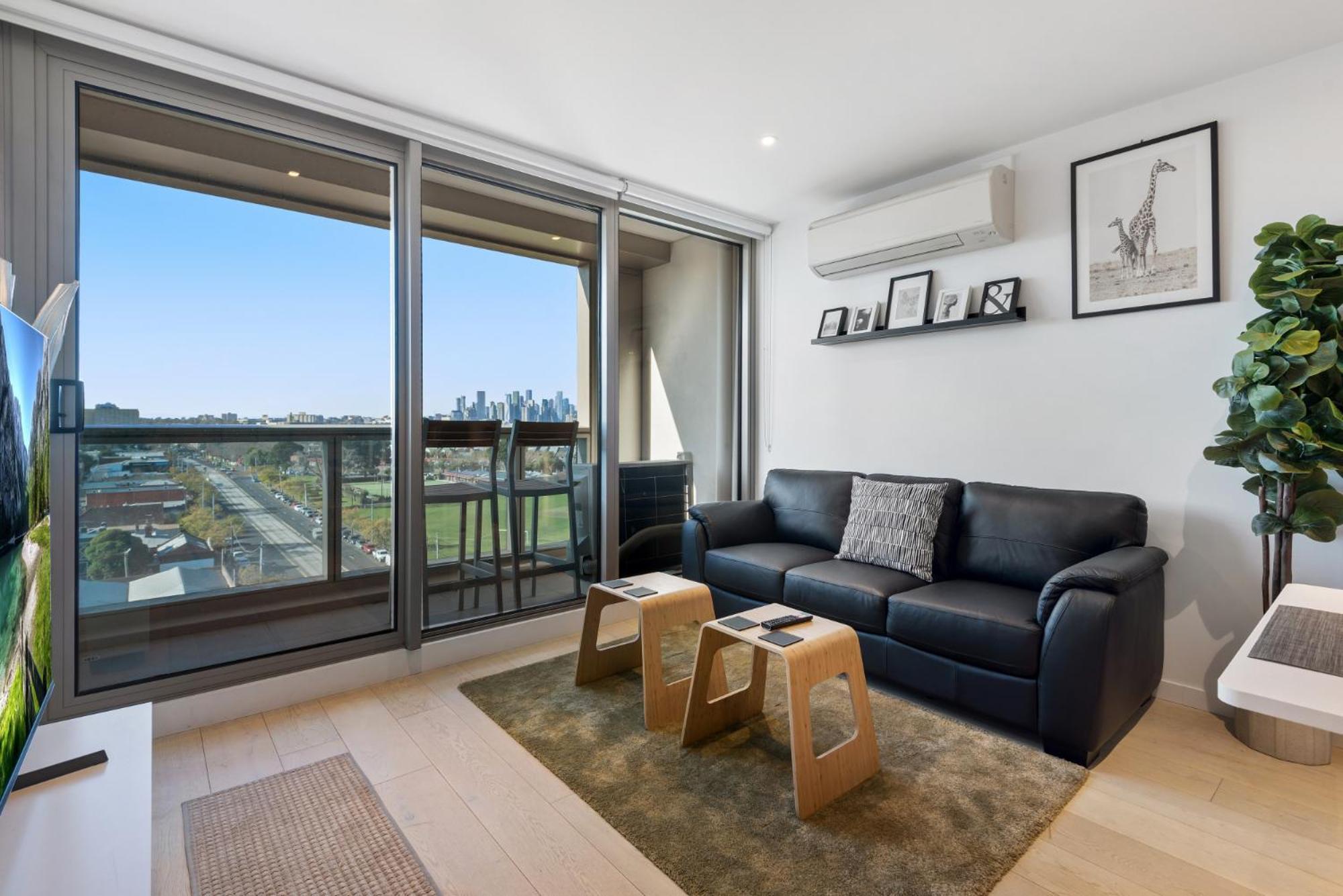 Flemington - Views Apartment