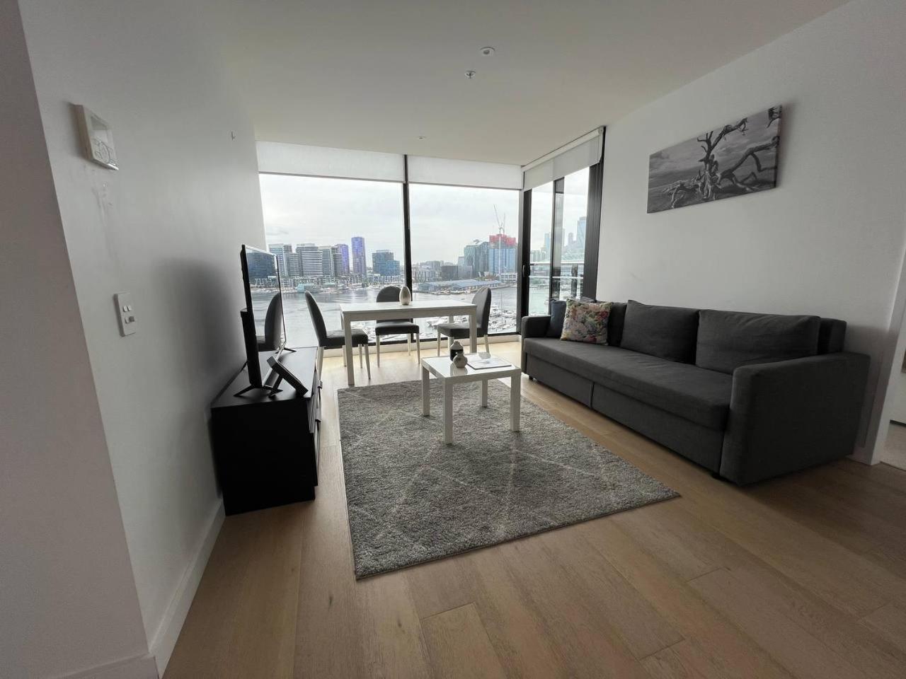 Pars - Collins Wharf Waterfront, Docklands Apartment *