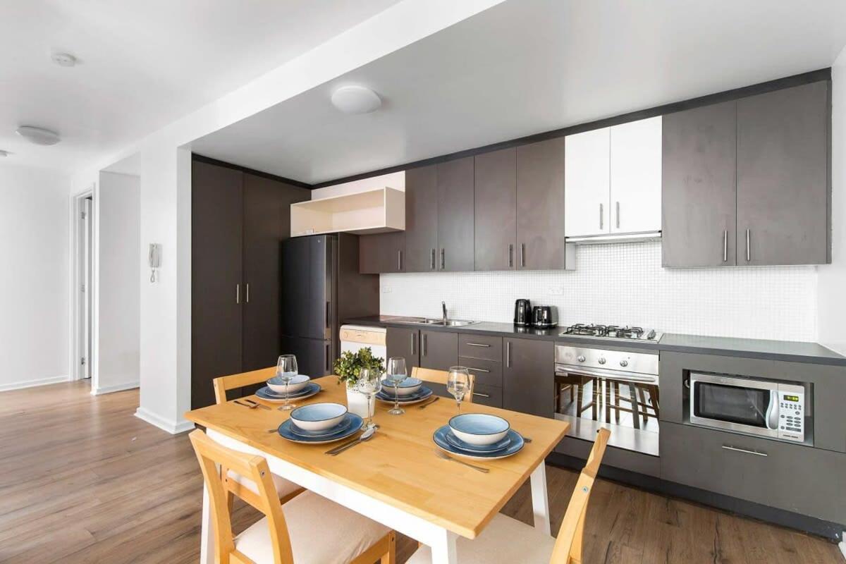 Apartment A Spacious 2br With A Courtyard & Free Parking *