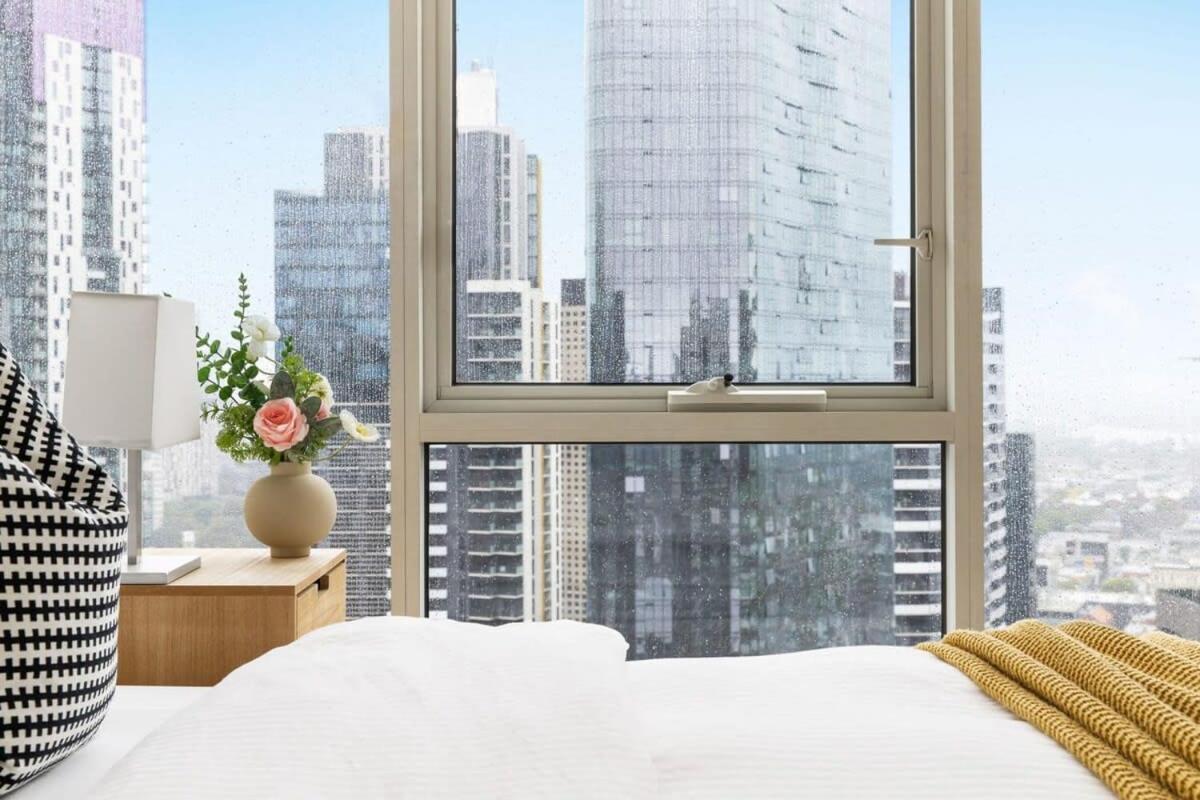 Comfy & Stylish 2br Next To Crown Views Apartment