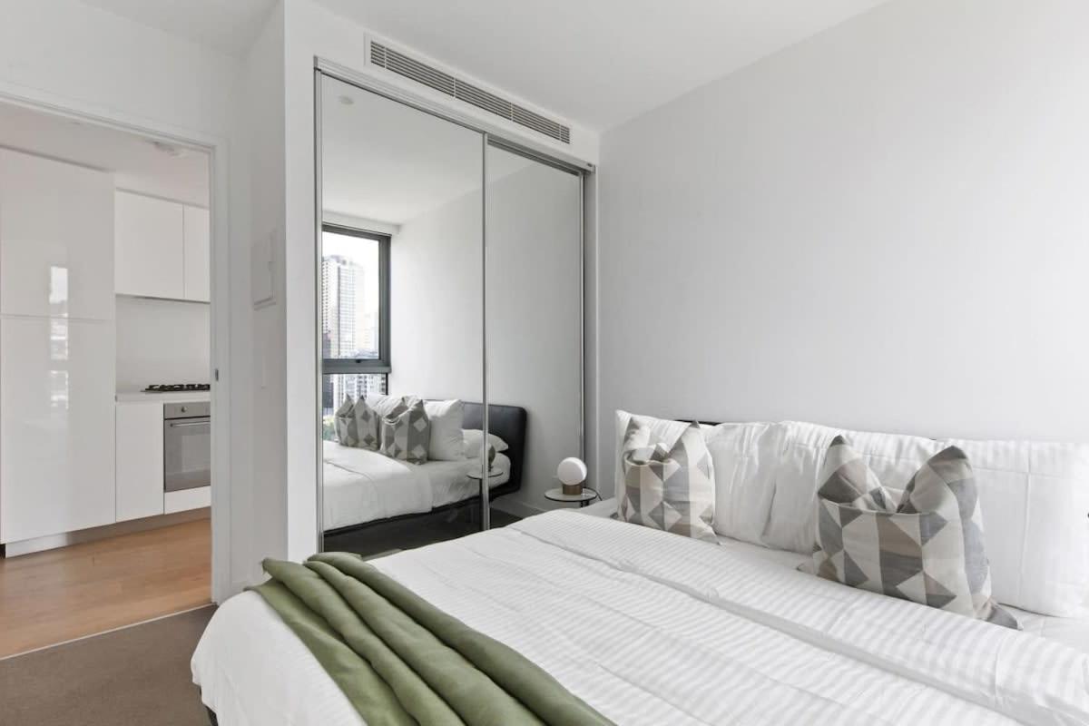 A Cozy With Views Near Crown Casino * Melbourne