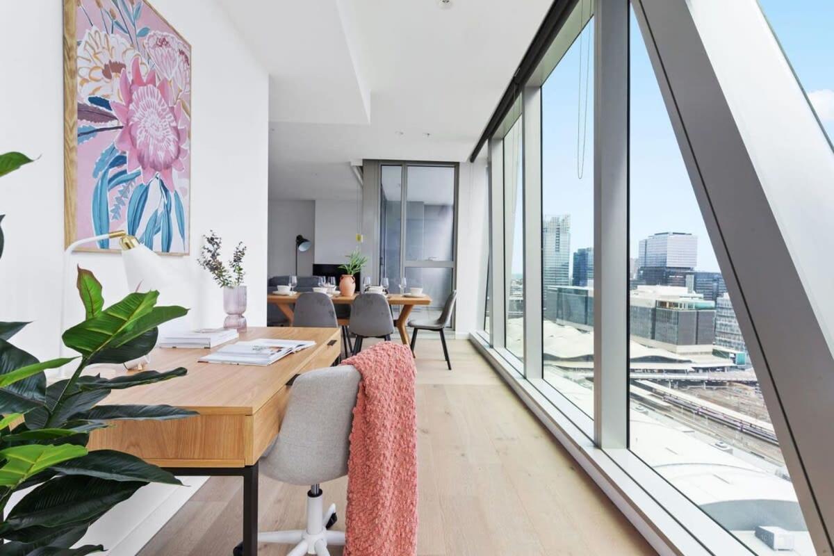 A Stylish 3br Apt With Harbour Views Free Parking Apartamento Melbourne