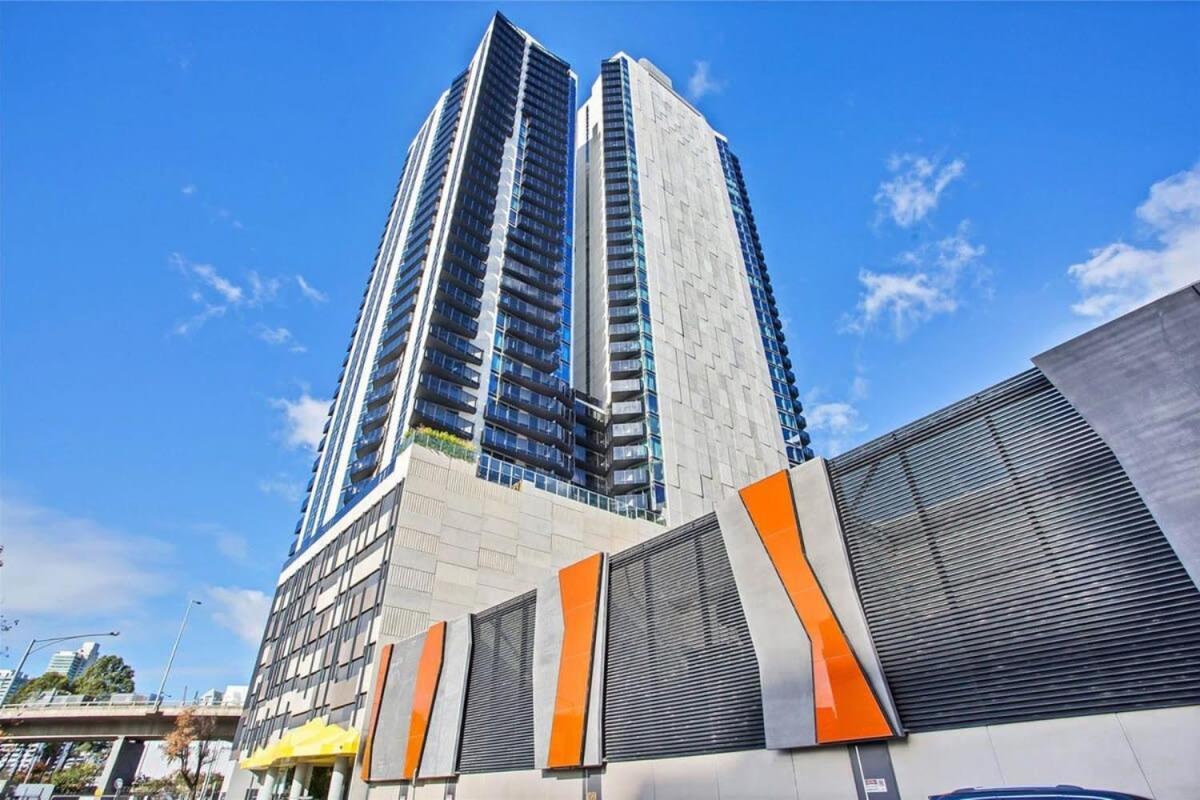 A Cozy With Views Near Crown Casino * Melbourne