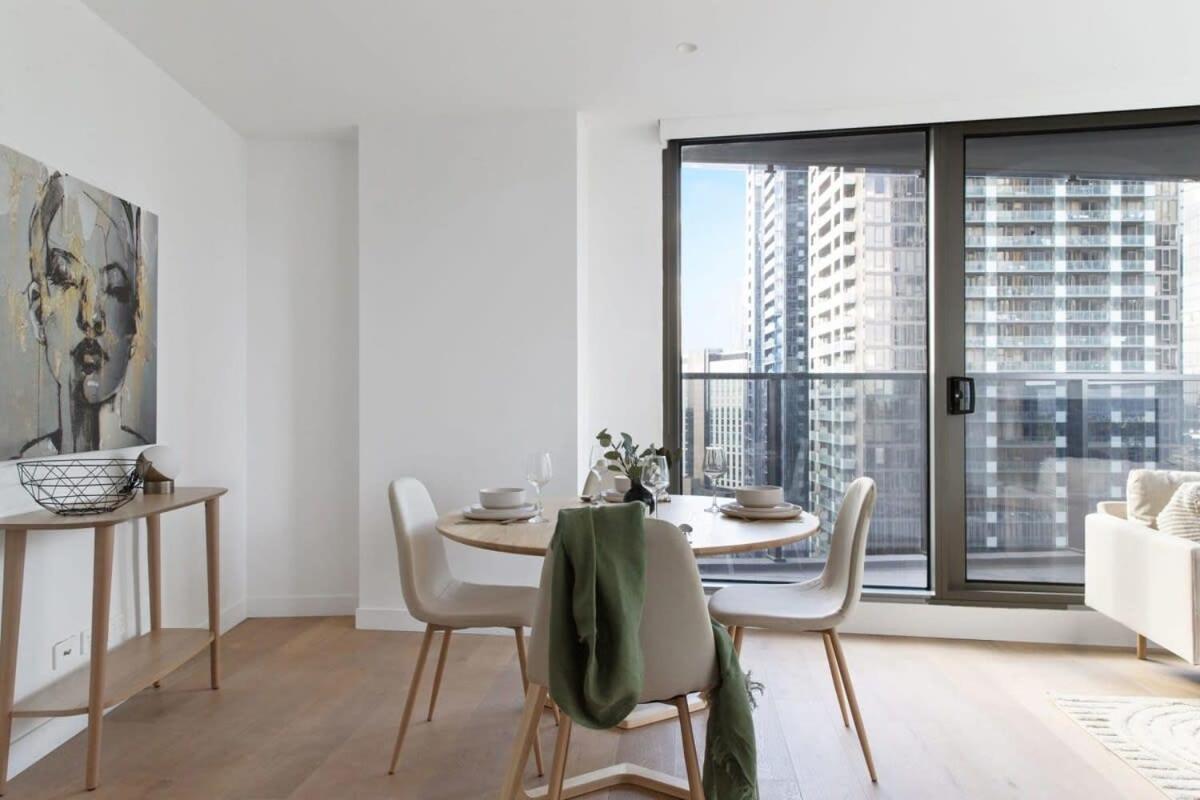 A Cozy With Views Near Crown Casino * Melbourne