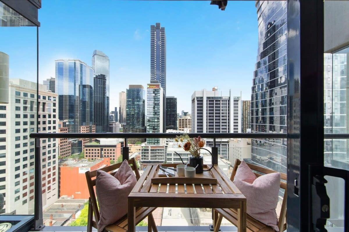 A 3br Next To Southern Cross Free Parking Apartment Melbourne