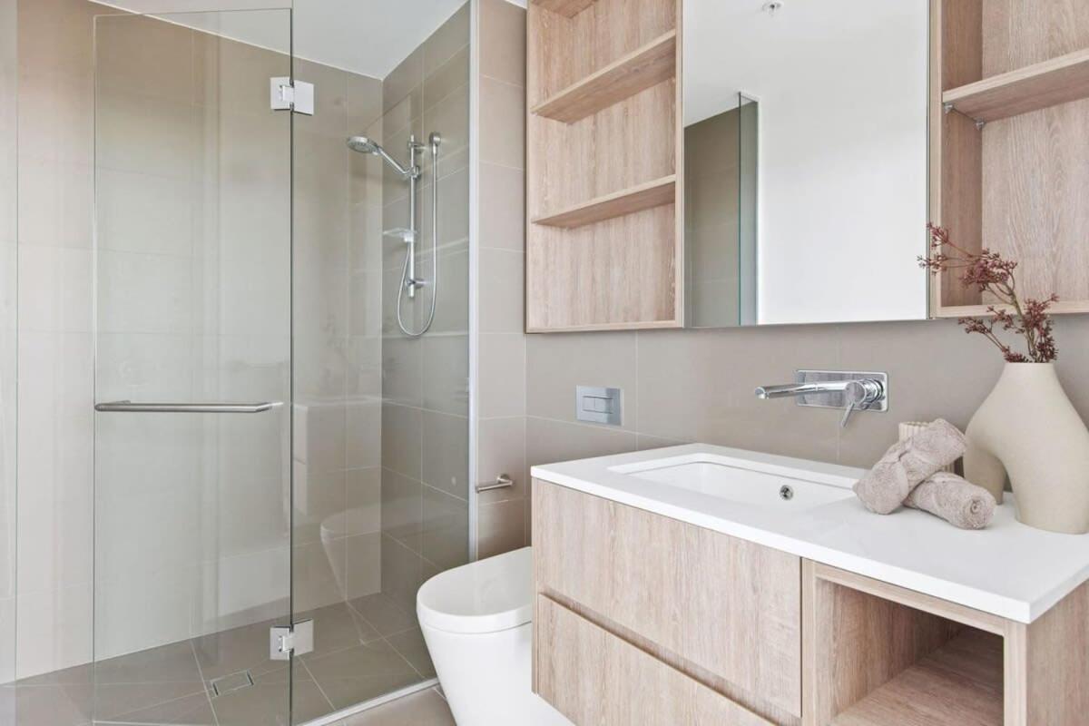 A 2br With Stunning Views Free Parking