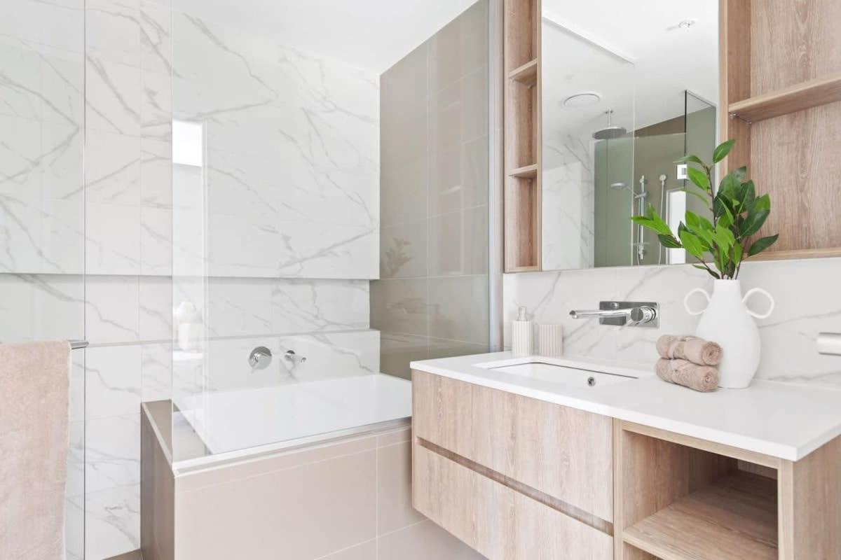 A 2br With Stunning Views Free Parking *