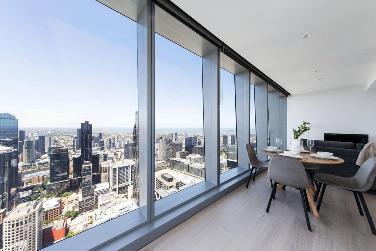 A 2br With Stunning Views Free Parking