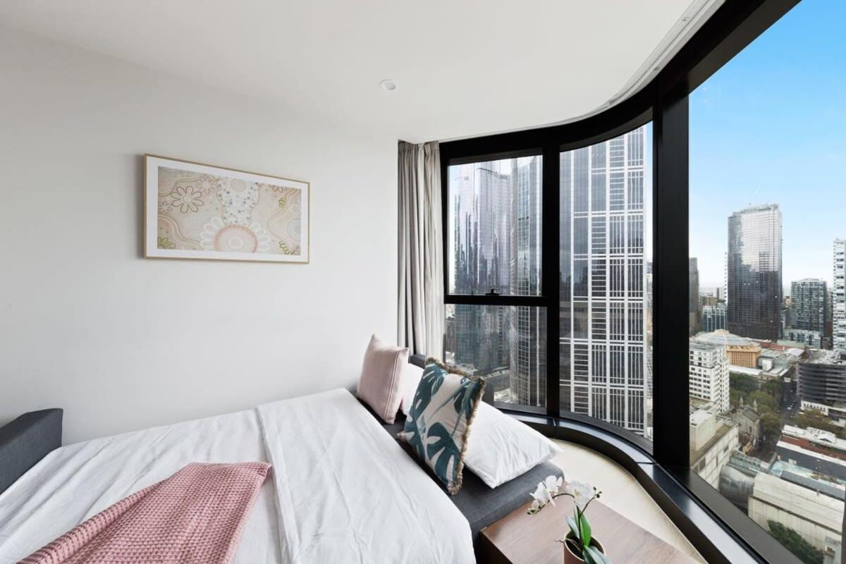 A Chic 2br Near Cbd W Free Parking