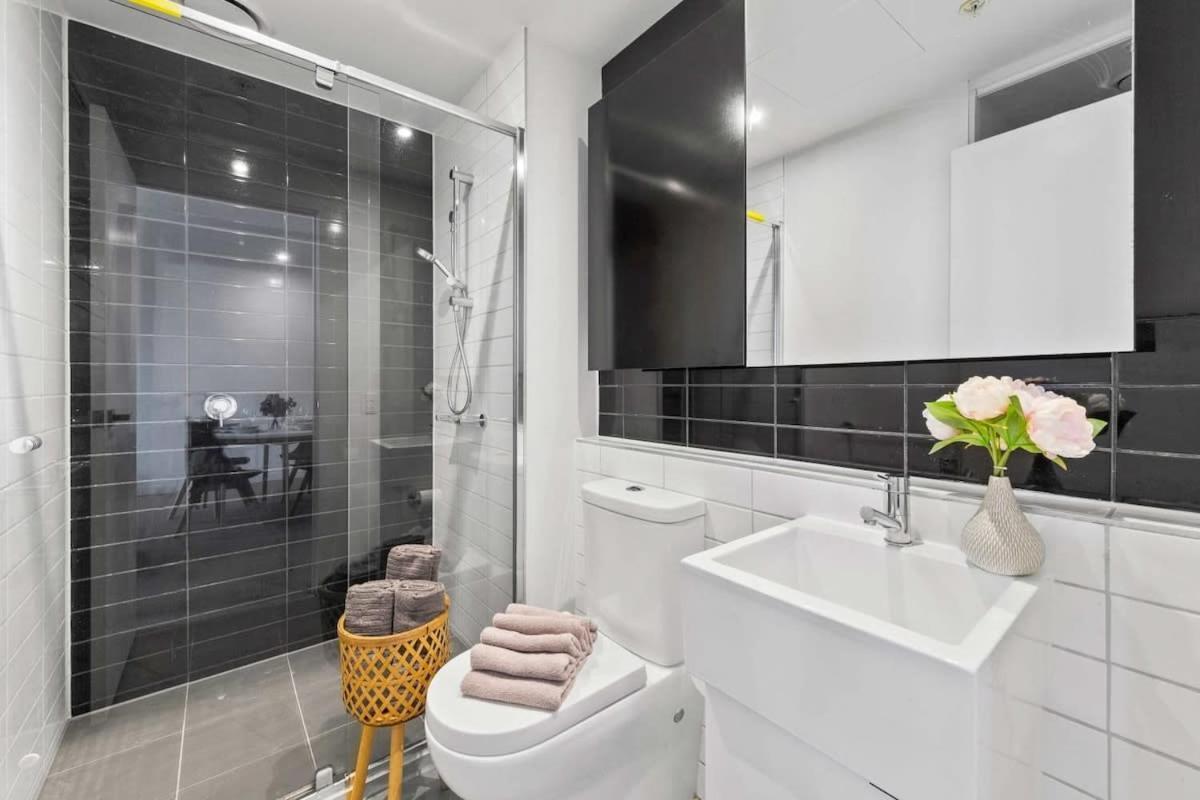Apartment A Cozy 2br Next To Queen Victoria Market & With Views Melbourne