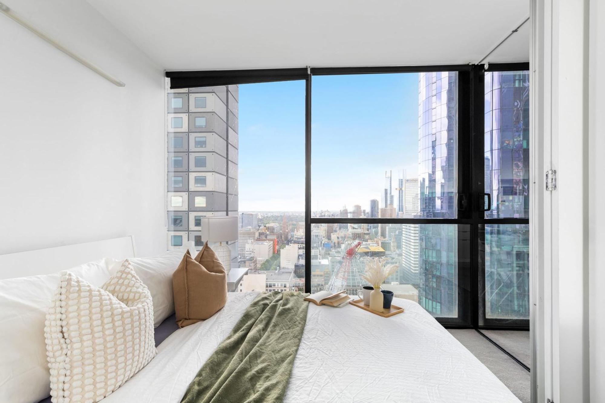 A 2br Next To Free Parking *