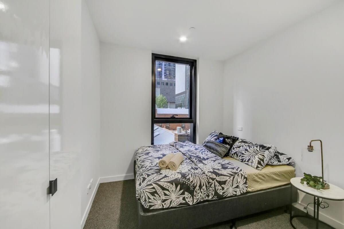 A Comfy 2br 5-min Walk To Apartment *