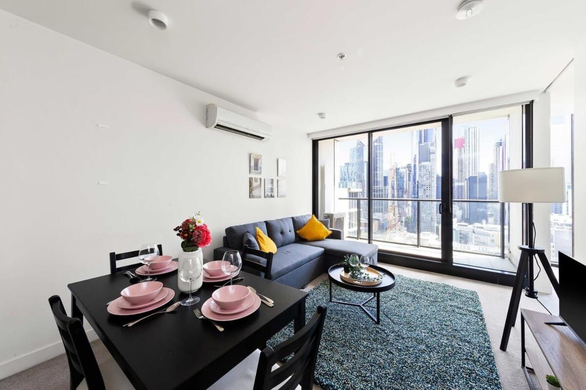 A Comfy 2br Apt Near Views