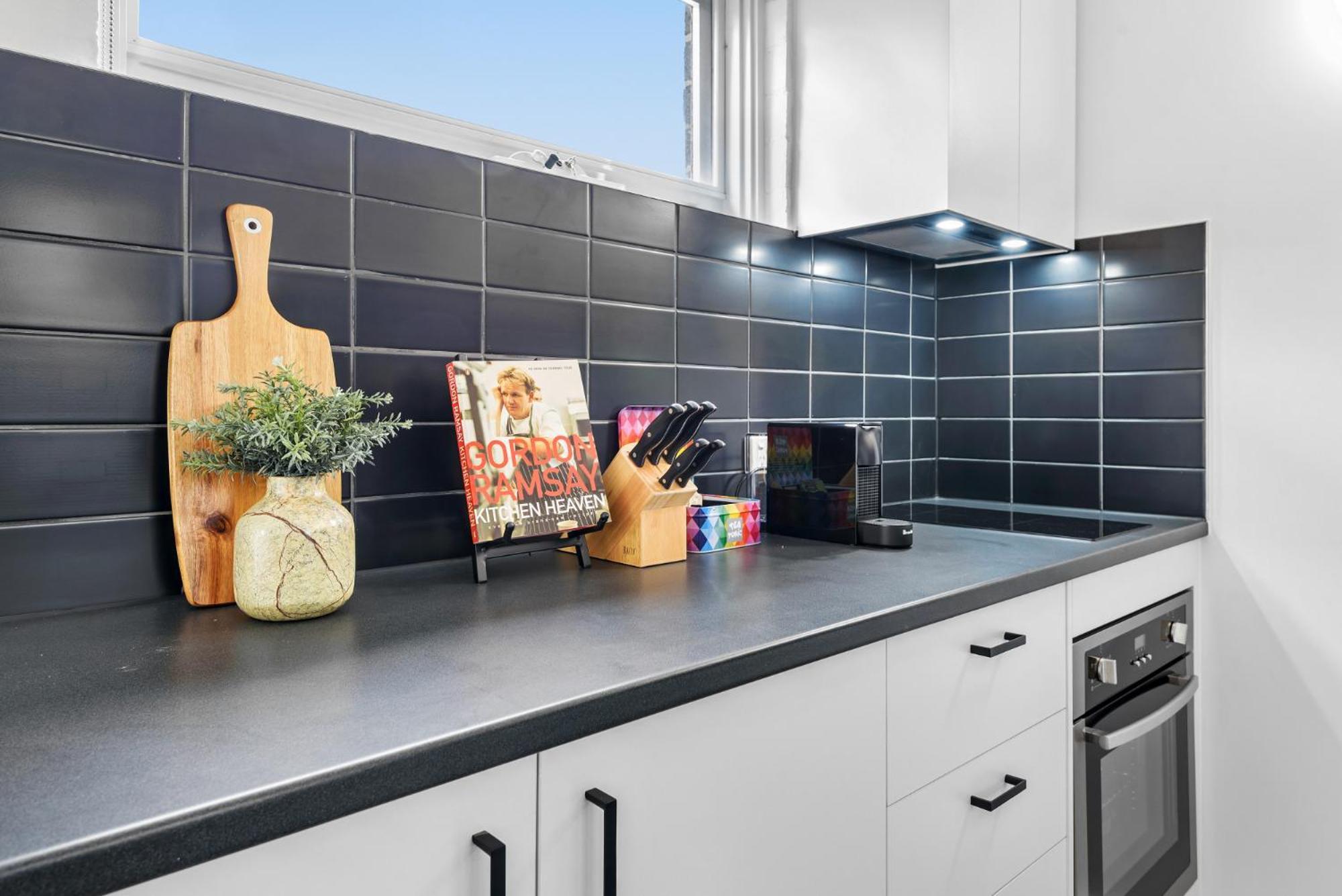 Delightful 1-bed Steps From Royal Park Apartment Melbourne