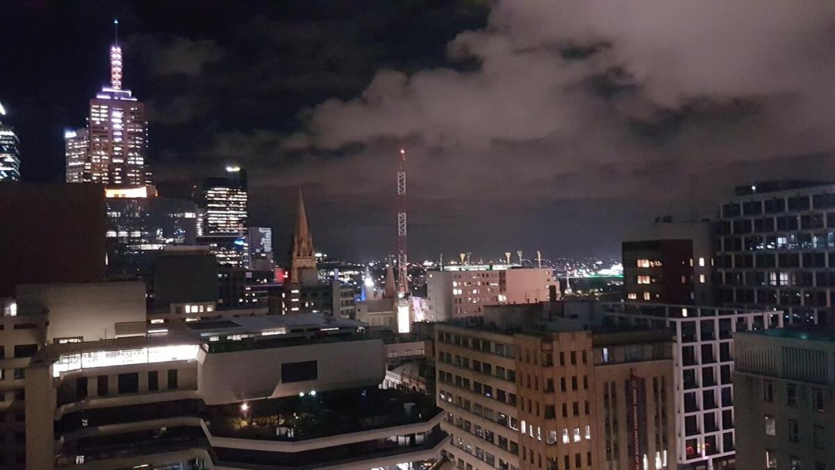 Apartment Panoramic View Cbd 1 Bed +office