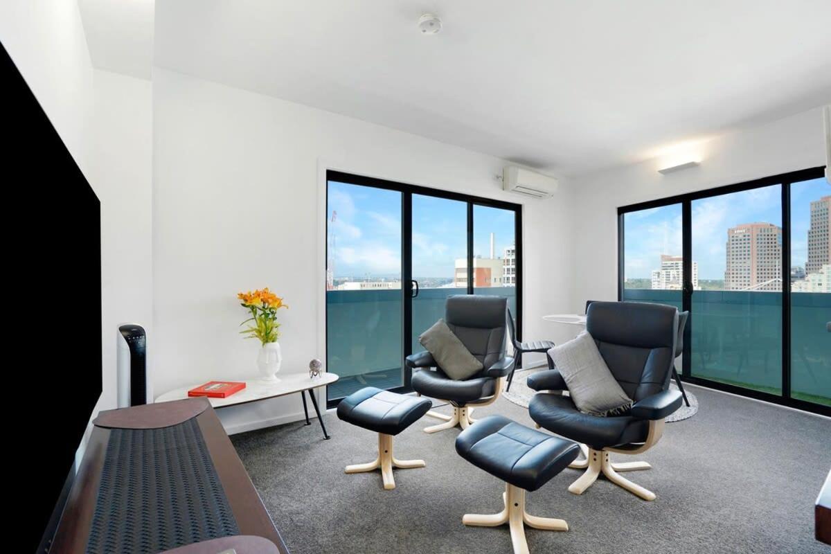 Apartment Panoramic View Cbd 1 Bed +office *