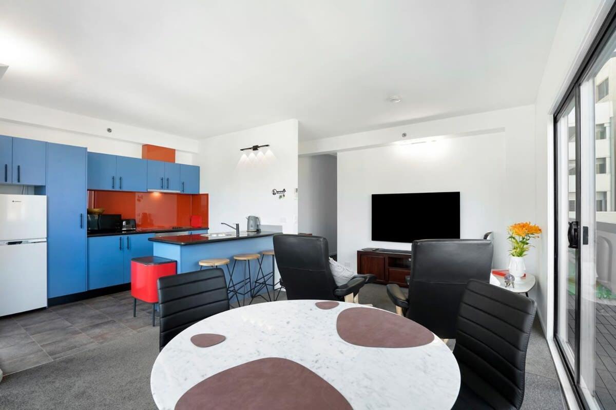Panoramic View Cbd 1 Bed +office * Melbourne