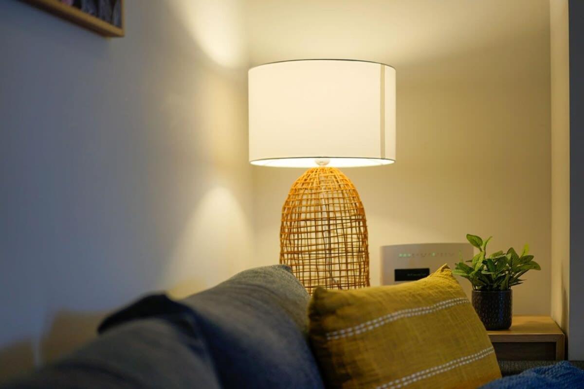 A River-side 2bdm Footscray Oasis + Parking Apartment *