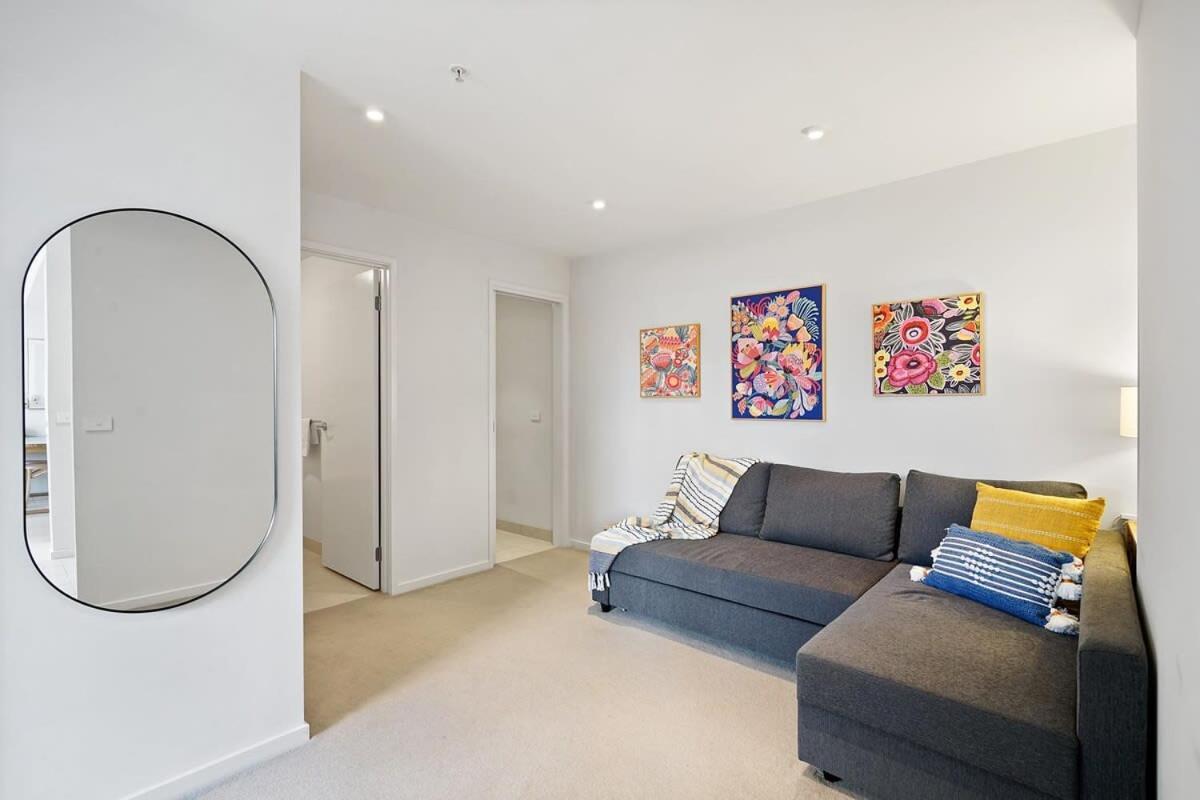 Apartment A River-side 2bdm Footscray Oasis + Parking