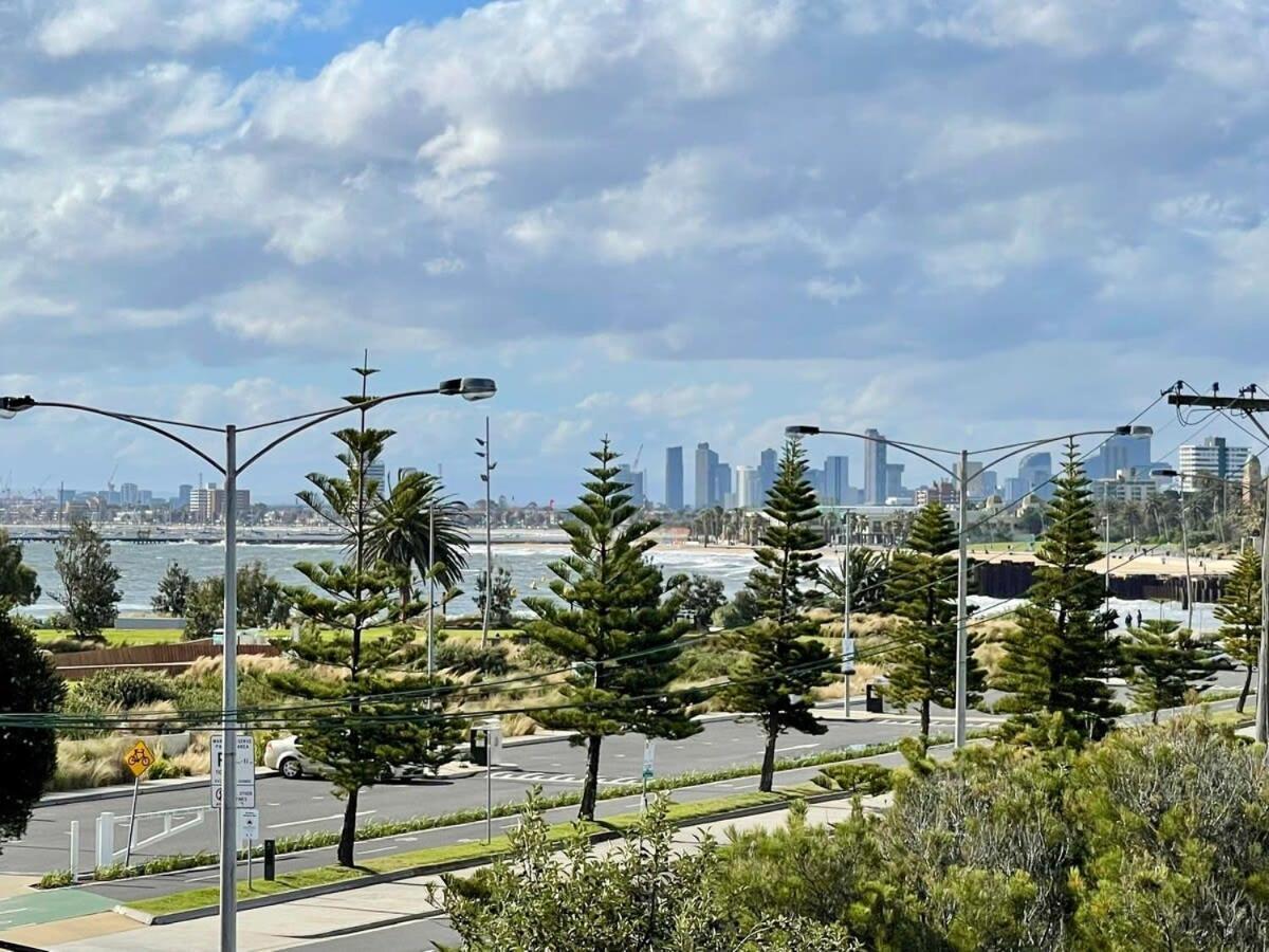 Apartment Amazing Beachfront & Views 2 Bed 2 Bathroom *