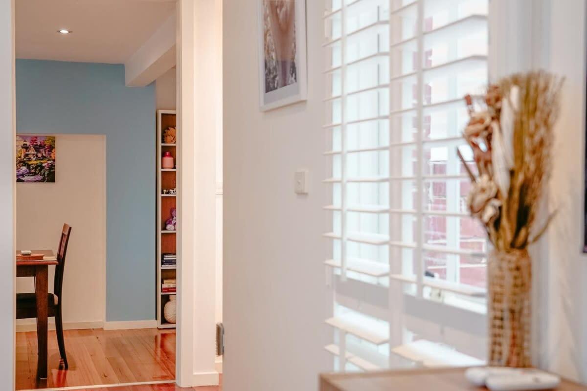 Elwood Elegance By The