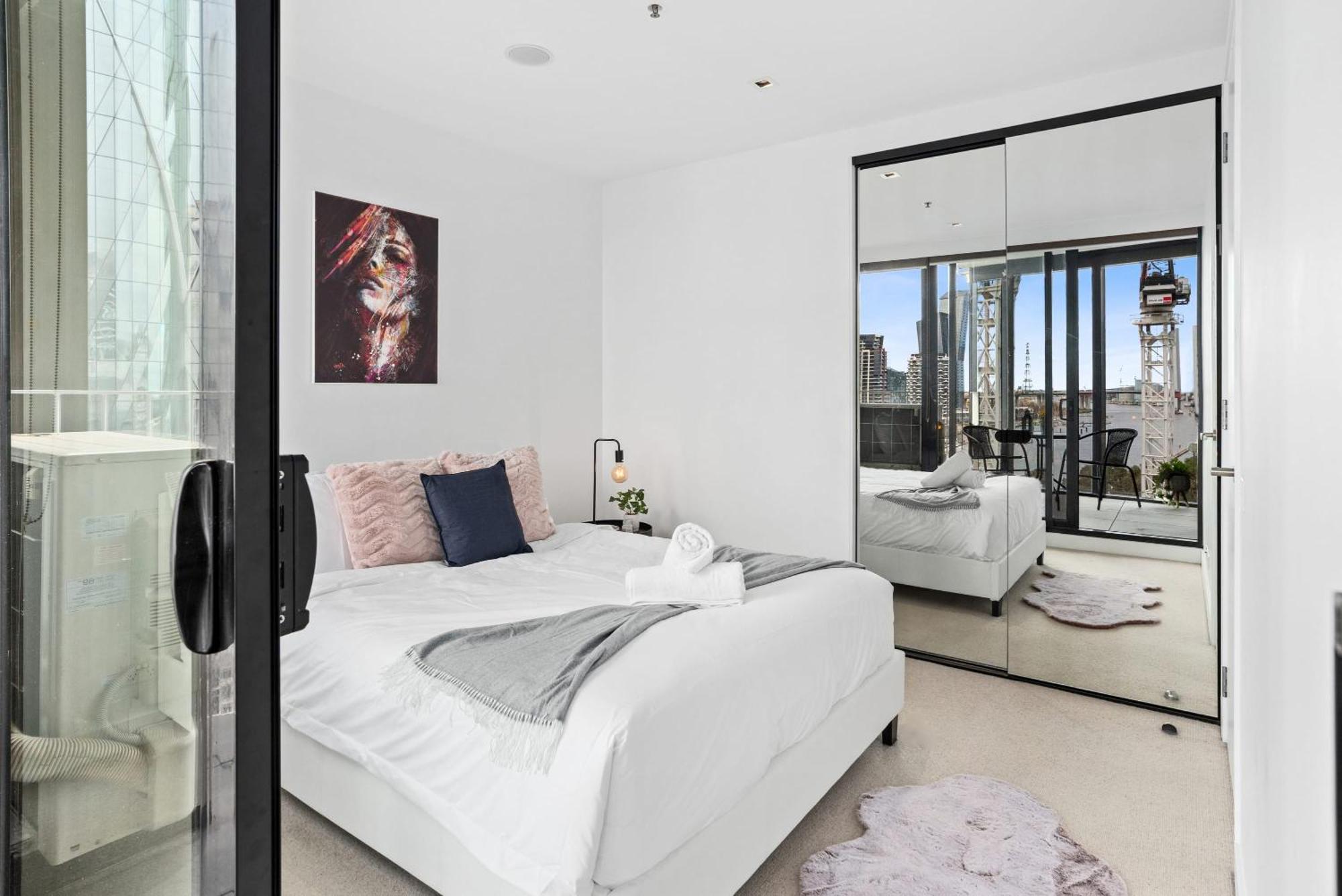 A Stylish 2br With Free Parking * Melbourne