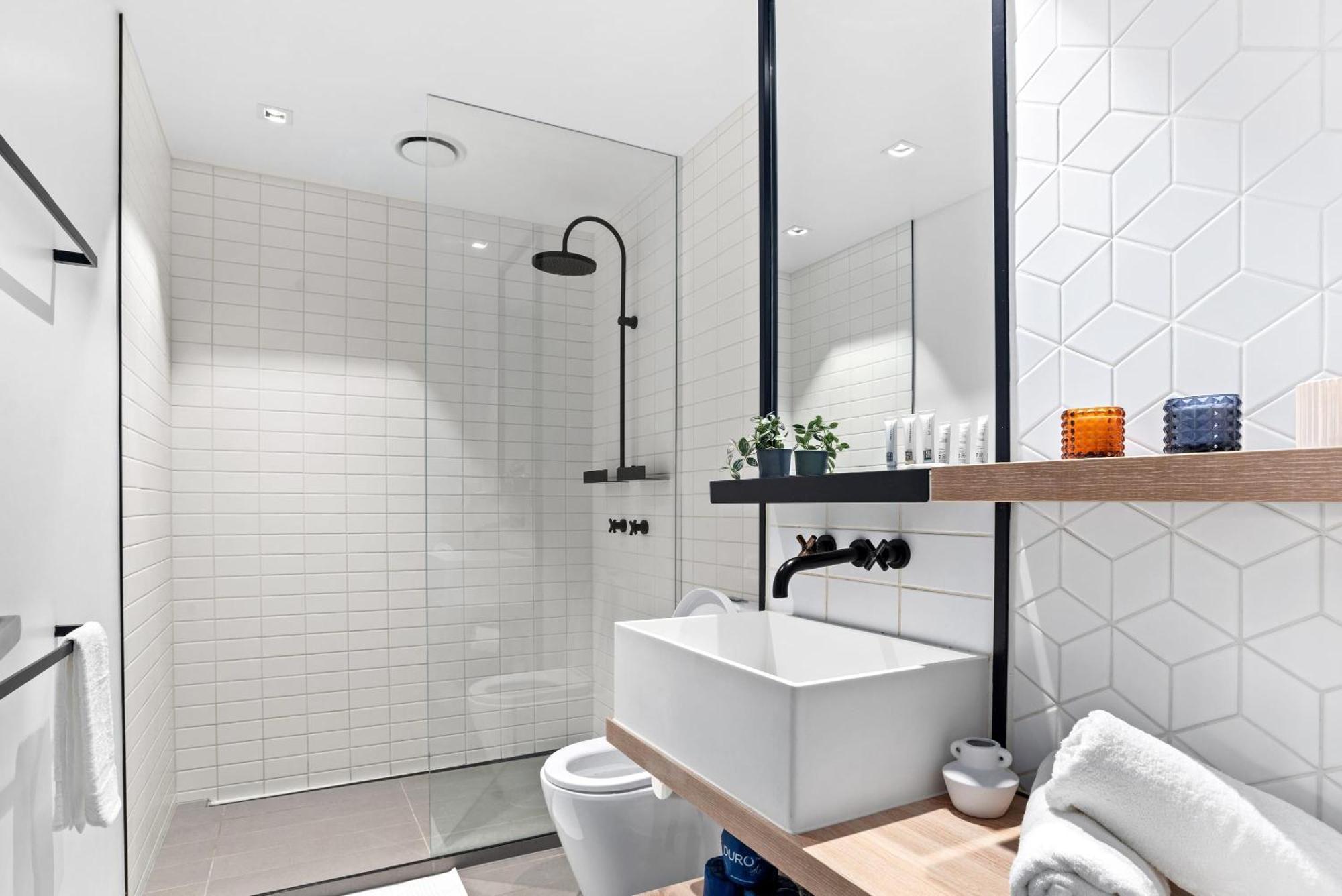 A Stylish 2br With Free Parking