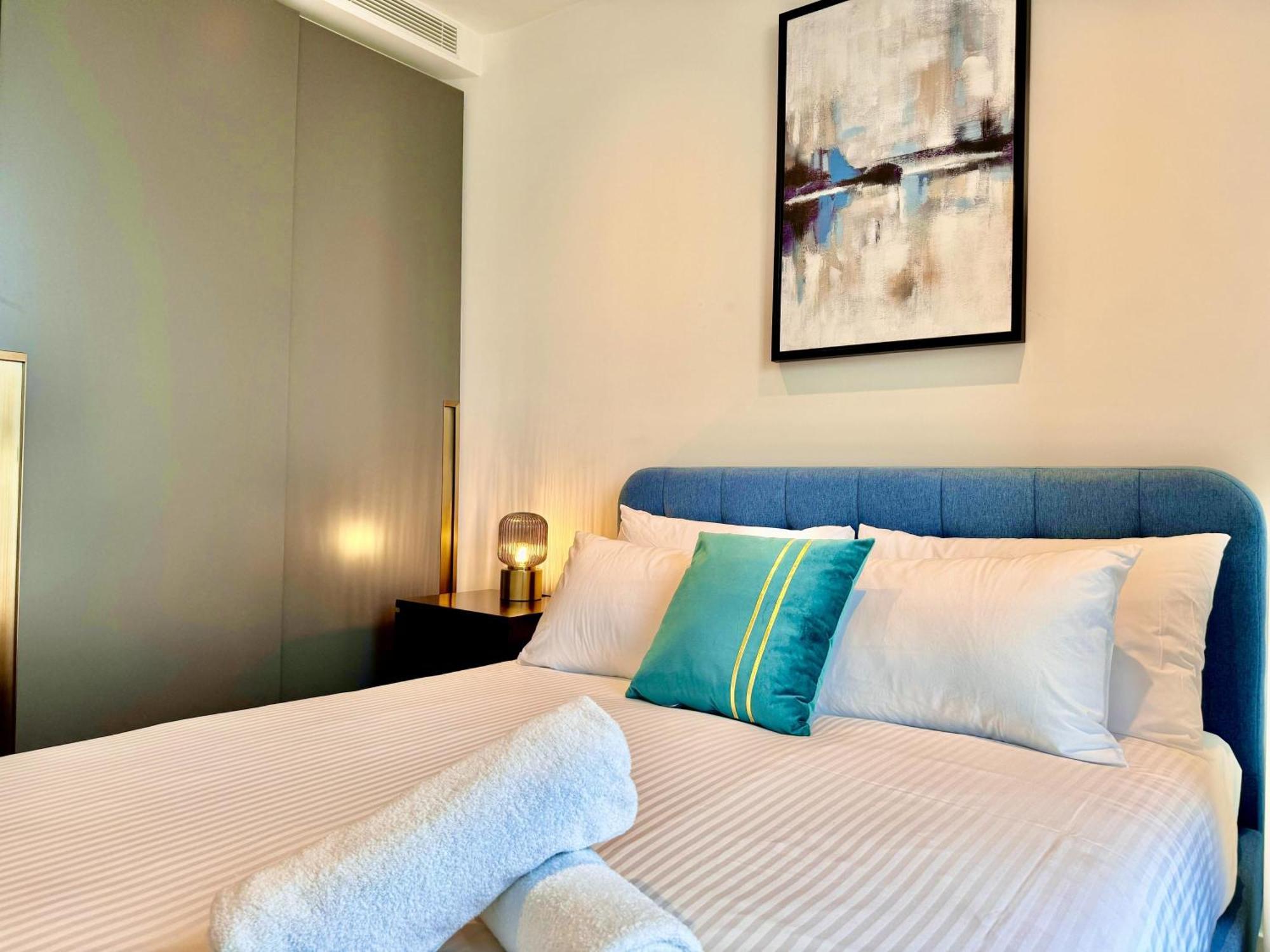 Sky High 3 Beds Apartment Melbourne