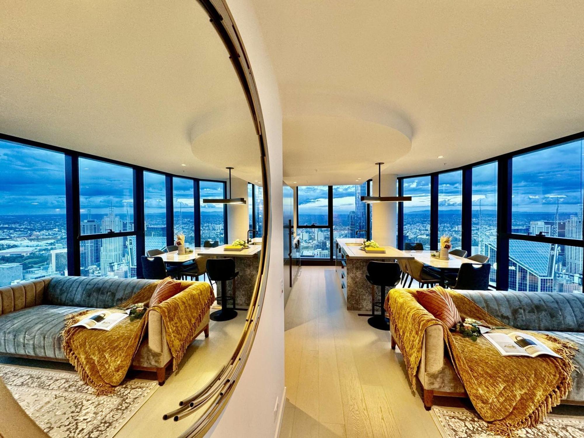 Sky High 3 Beds *