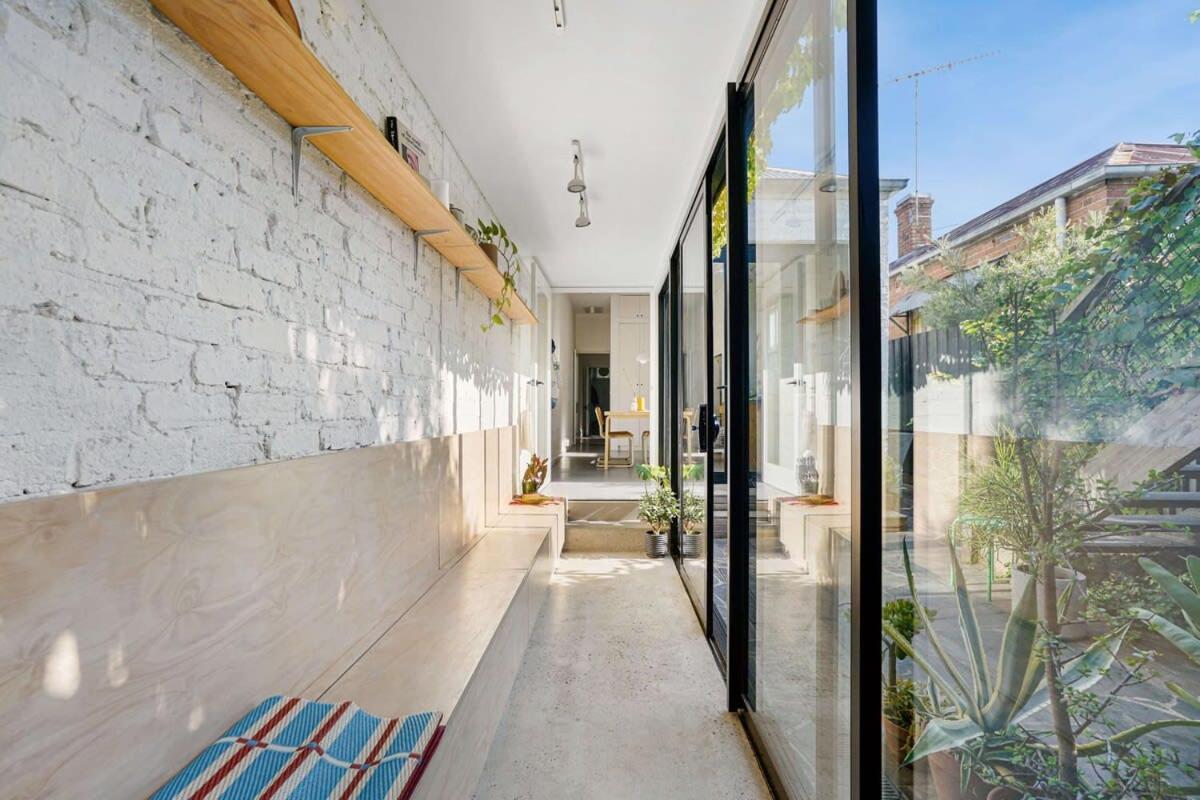 A Designer Terrace House By Edinburgh Gardens *
