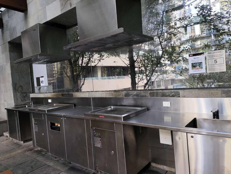 Apartment L6,1min To Southerncross, Free Tram,pool,gym