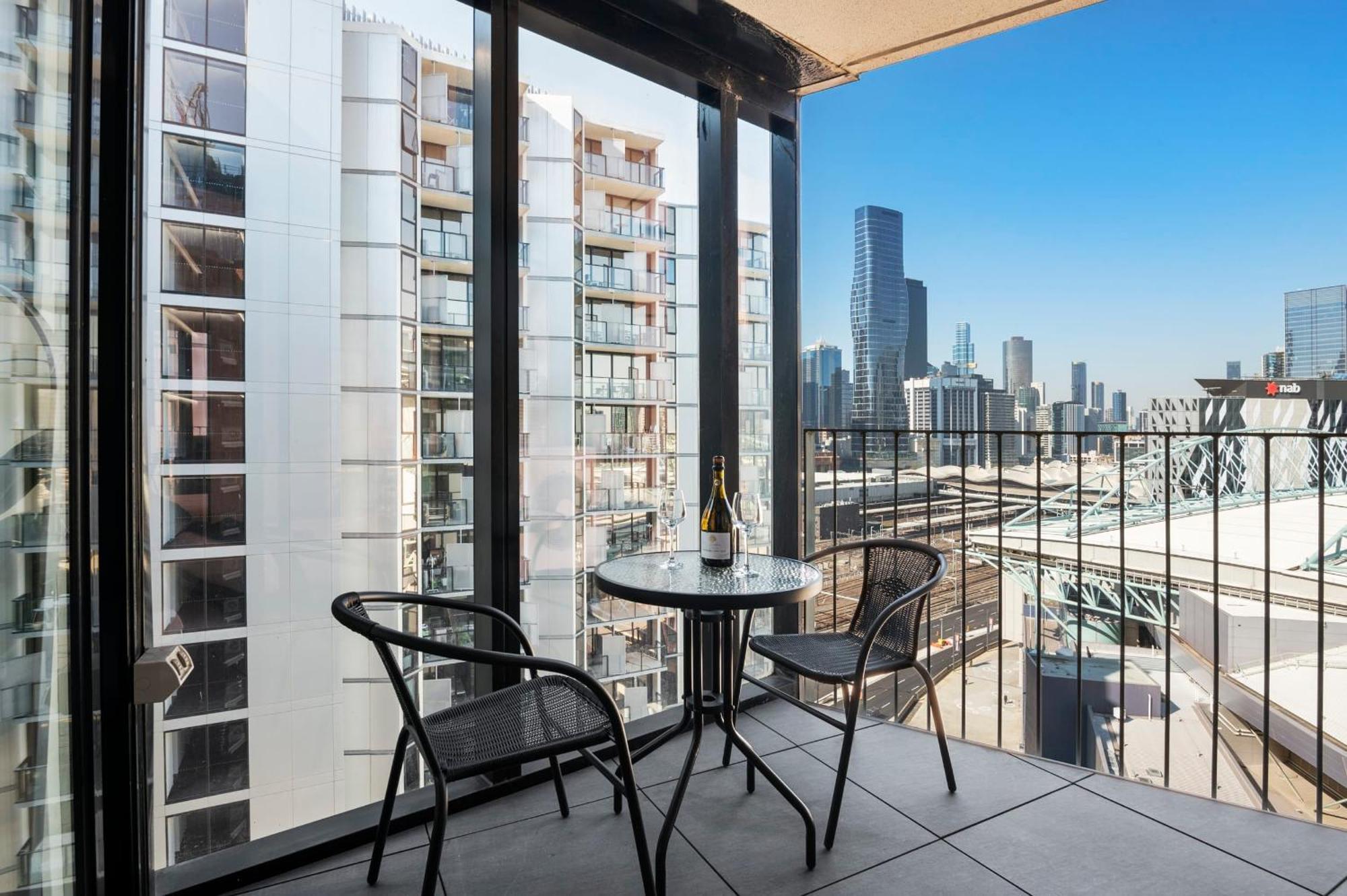 Apartment Rooftop Pool Stunning At Marvel Stadium With Free Parking *