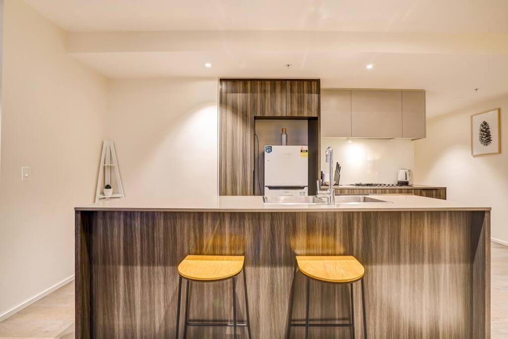 Apartment Sub-penthouse 3b2b2carpark City-harbor View Melbourne