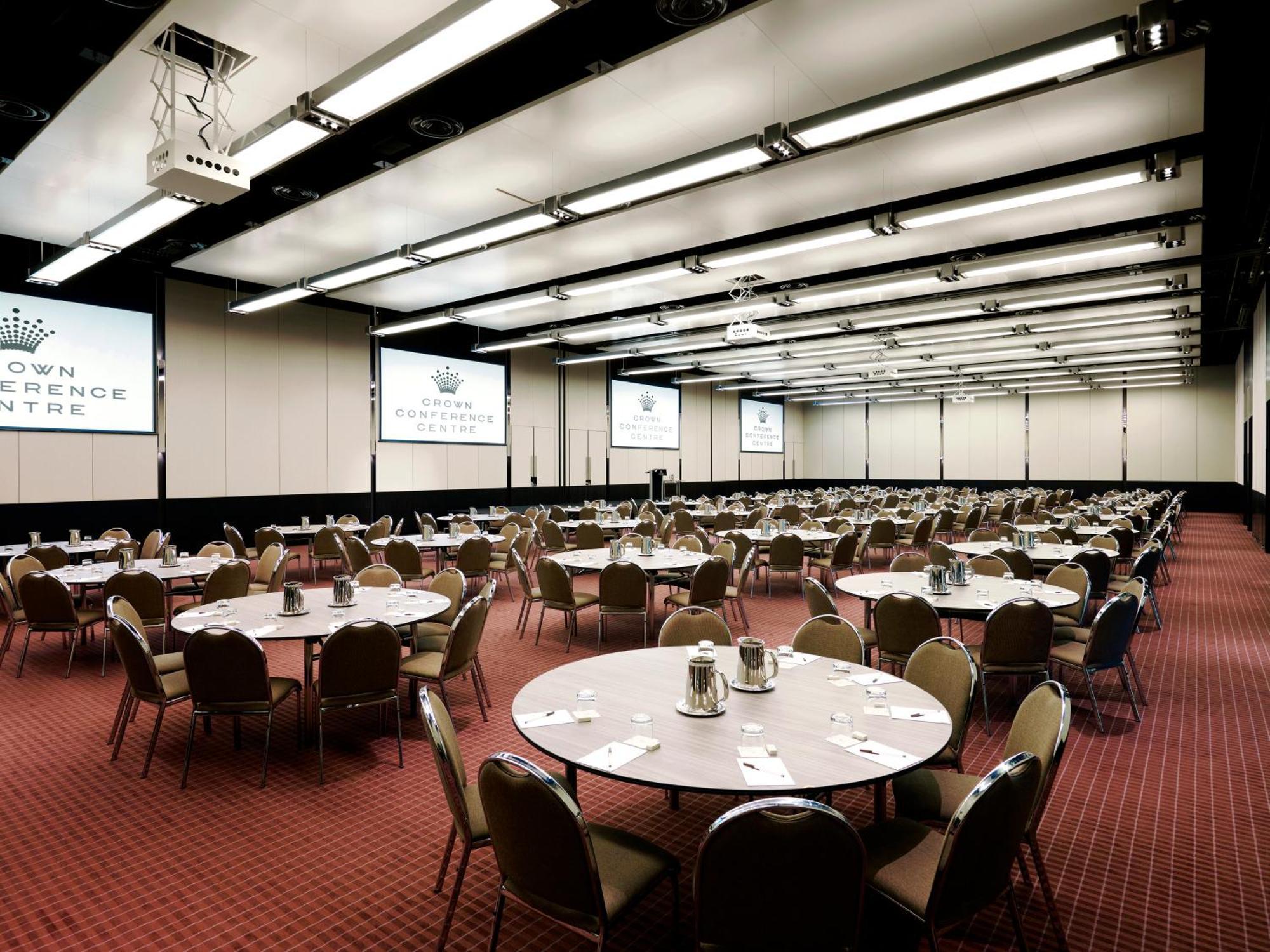 Crown Promenade Hotel