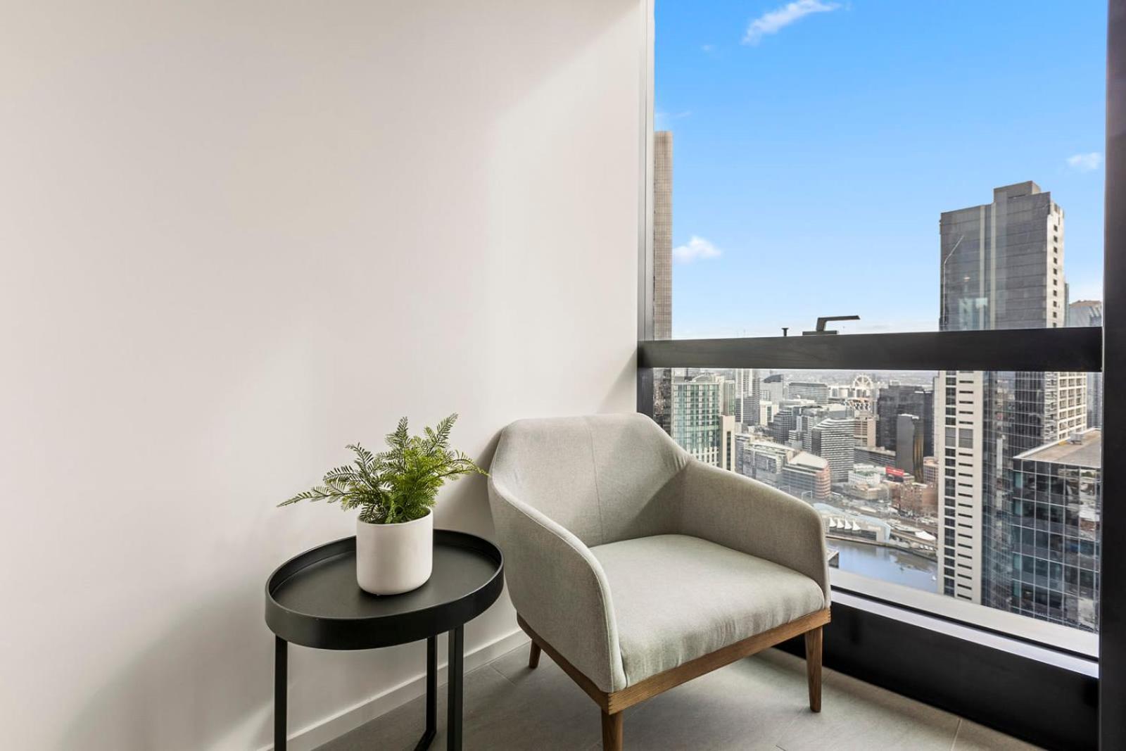 1 Bedroom With Breathtaking Views * Melbourne
