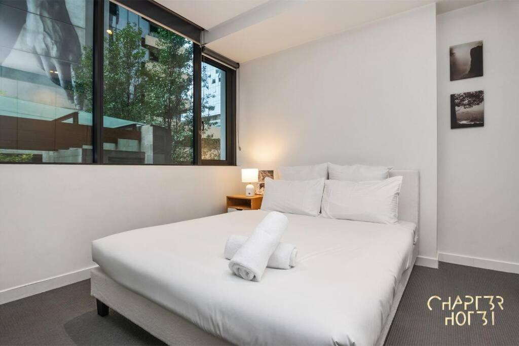 Apartment Chapter 3 Rose Land, *