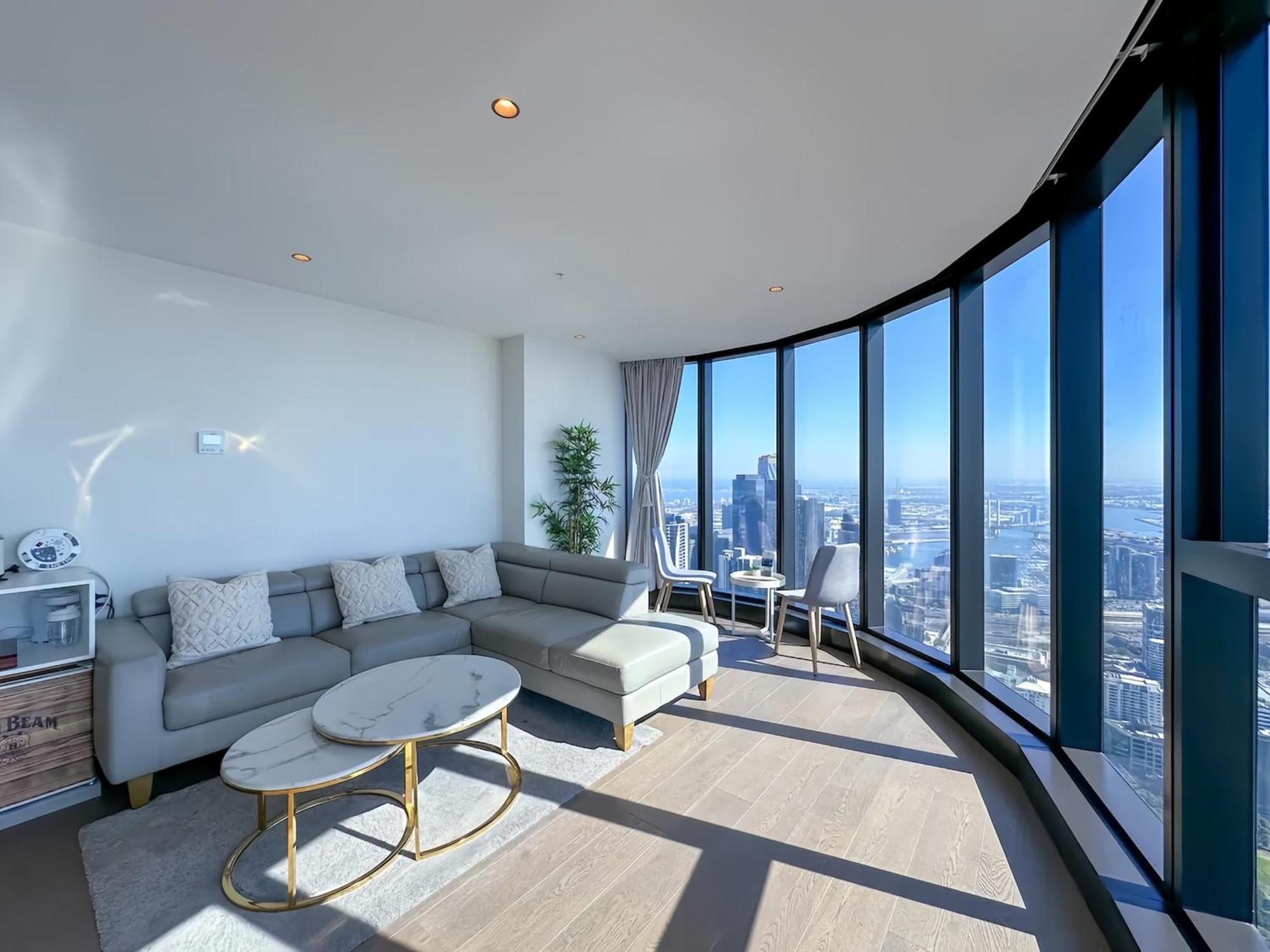 Lvl 76 Skyline Modern Luxury 3 Bedroom In Cbd