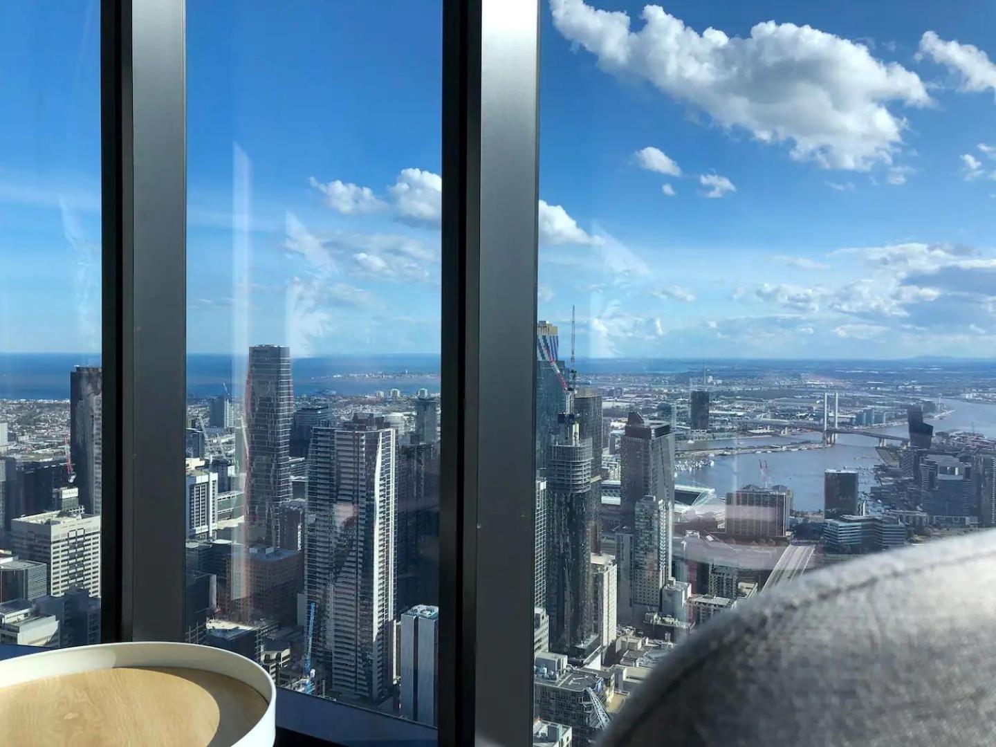 Lvl 76 Skyline Modern Luxury 3 Bedroom In Cbd