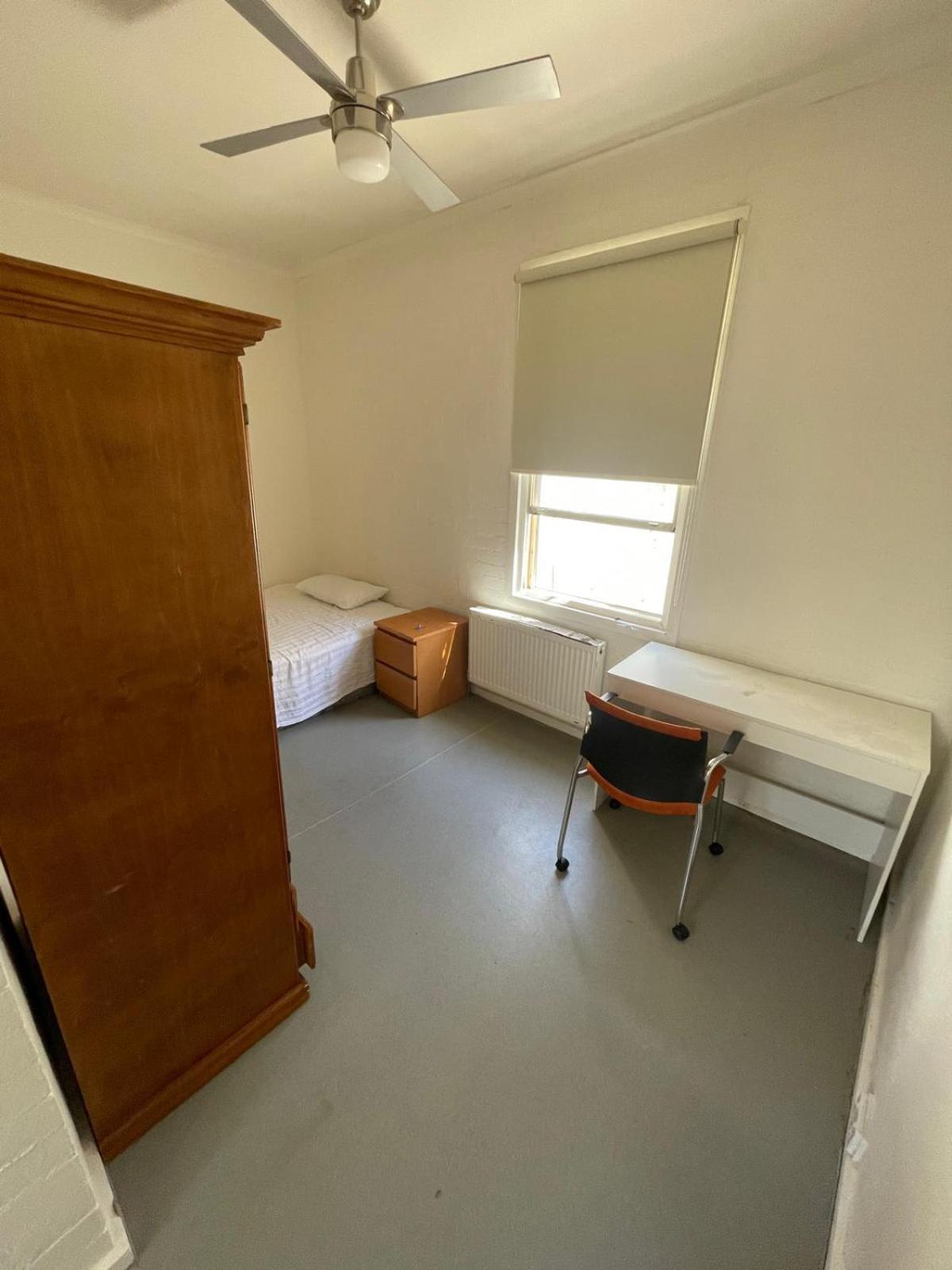 Ausis Services Collingwood 01 * Melbourne